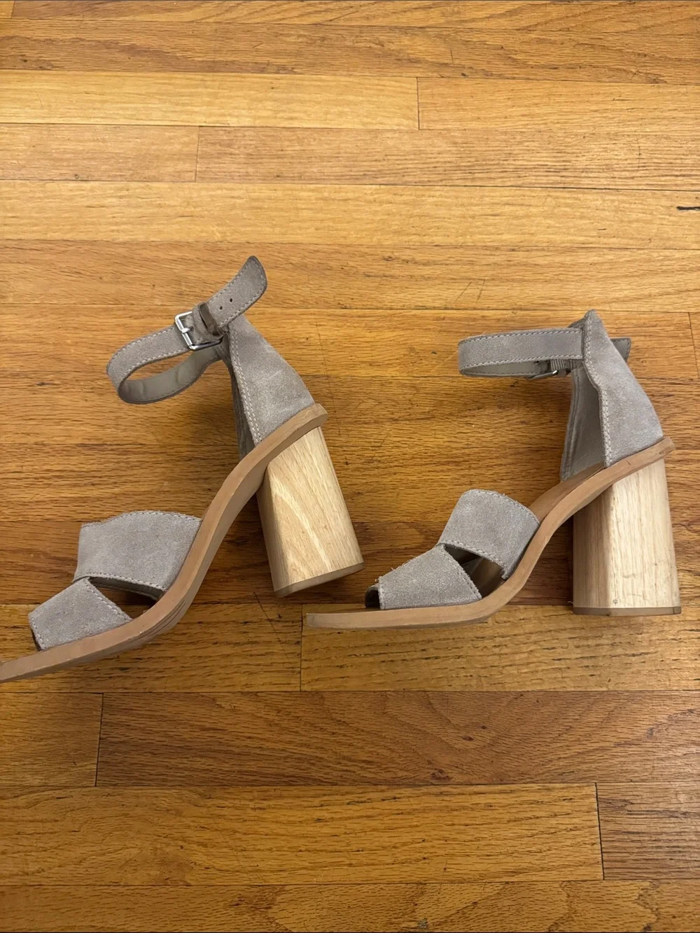 Treasure & Bond Taupe Suede Open Toe Chunky Wood Block Heel Sandal 7.5